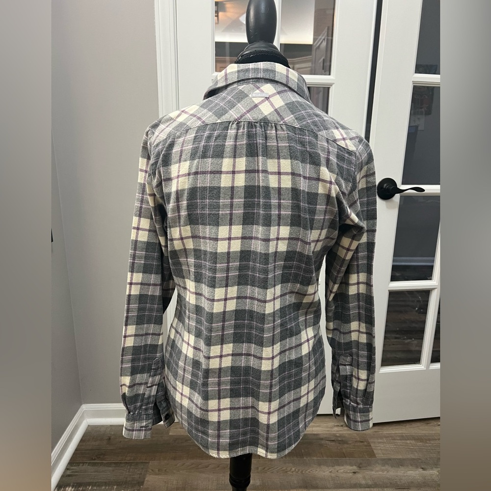 Columbia Gray, Cream & Purple Plaid Button-Up Size S Like new - Picture 3 of 9